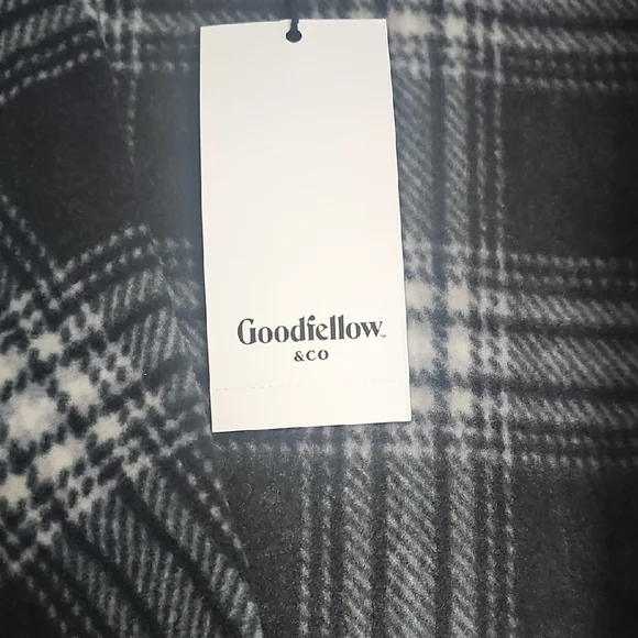 Goodfellow & Co Black and White Plaid Robe - Picture 2 of 7